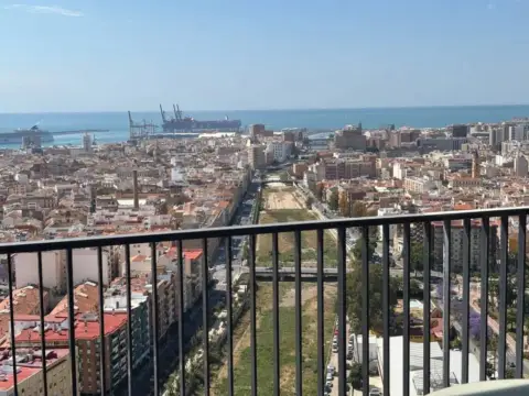 Piso en Paseo de los Martiricos