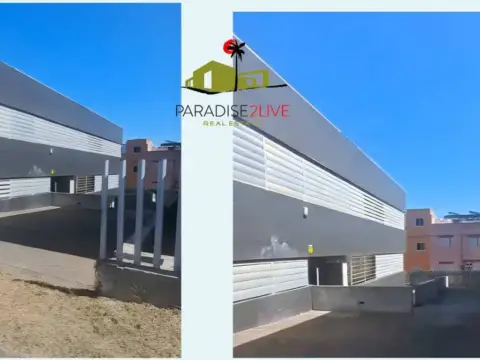 Nave industrial en calle del Madroño