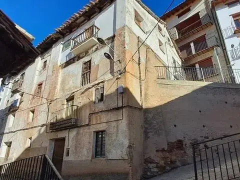 Casa adosada en Alcalá de la Selva