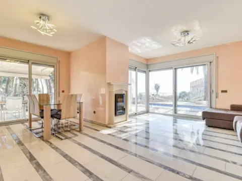Casa en Canyelles-La Montgoda