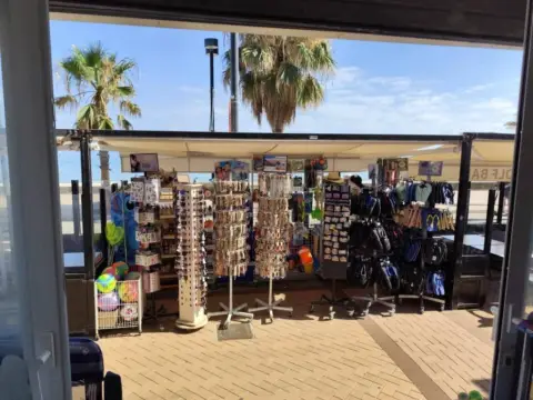 Local comercial en Las Gaviotas-Carvajal