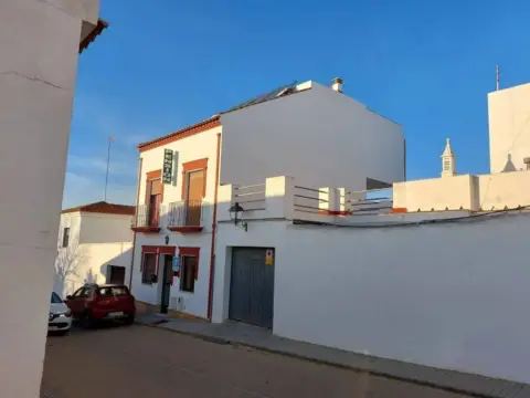 Edificio en calle Real de la Feria