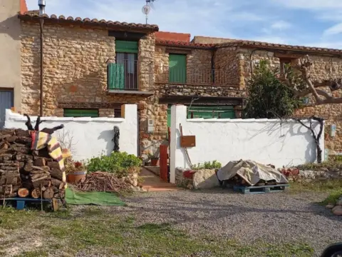 Casa rústica en Les Coves de Vinromà