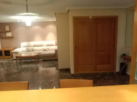 Piso en Avenida de Alicante