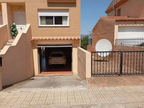 Casa adosada en La Salzadella