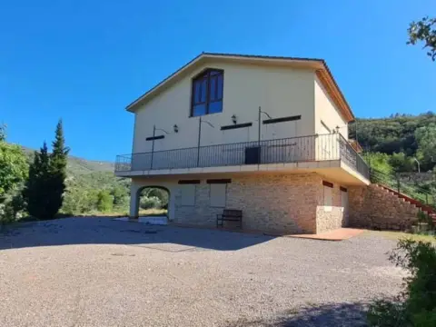 Casa rústica en calle Via Mas Castell S-N