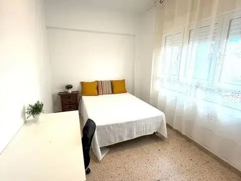 Habitación en calle Pasos de Santiago