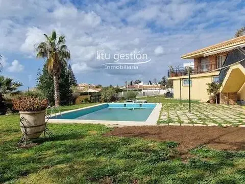 Chalet en Torre de Benagalbón
