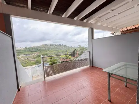 Casa adosada en Costur