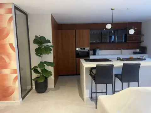 Piso en Rambla-Duggi-Los Hoteles