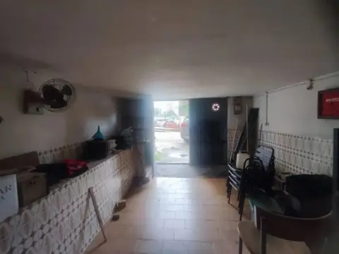 Local comercial en calle Ines de Suarez