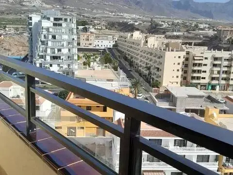 Piso en Avenida Adeje 300