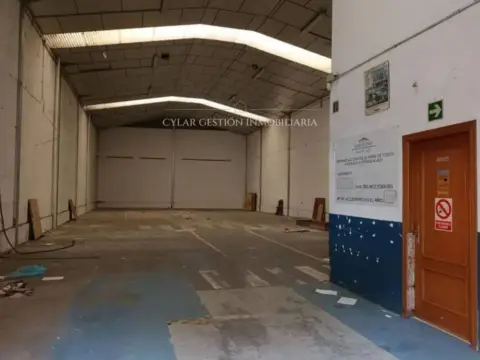Nave industrial en Villares de la Reina