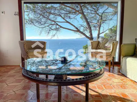 Casa en Canyelles-La Montgoda