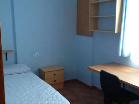 Habitación en La Palmera-Reina Mercedes