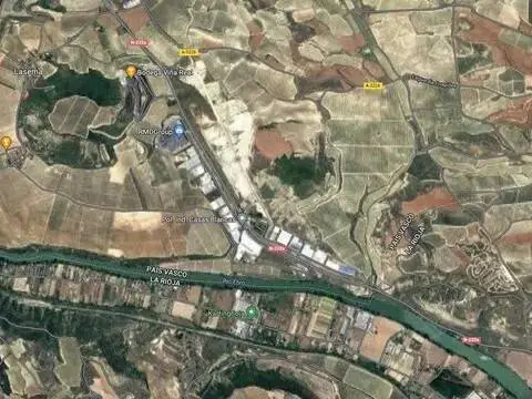 Nave industrial en Laserna