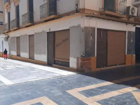 Local comercial en Centro-Corredera