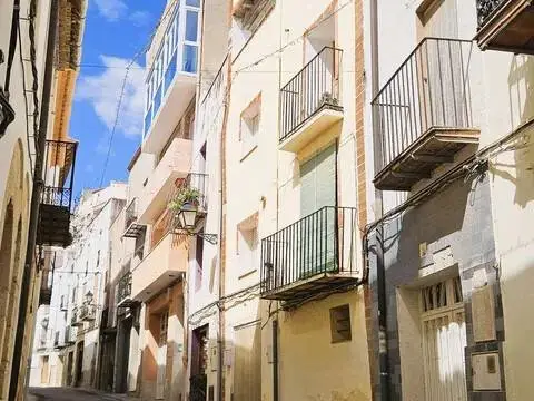 Casa adosada en Cervera del Maestre