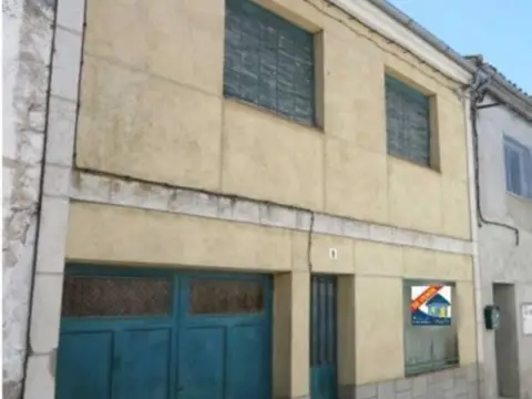 Casa en calle de las Tres Casas