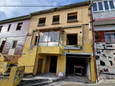 Casa en calle Lugar Llegu, 145