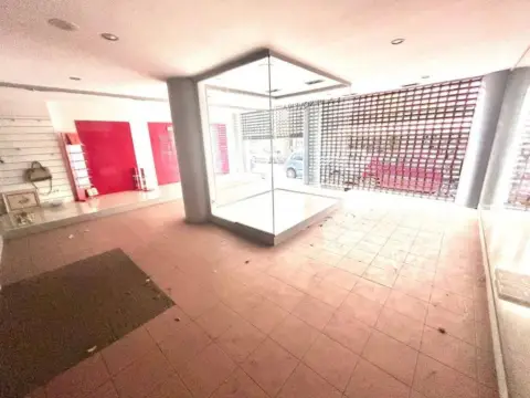 Local comercial en Ronda de Outeiro