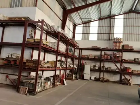 Nave industrial en Avenida del Martín Palomino
