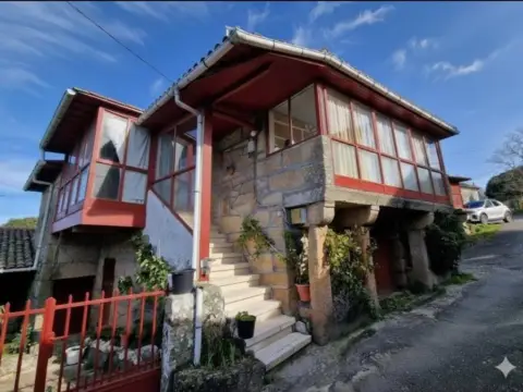 Casa rústica en Nogueira de Ramuín