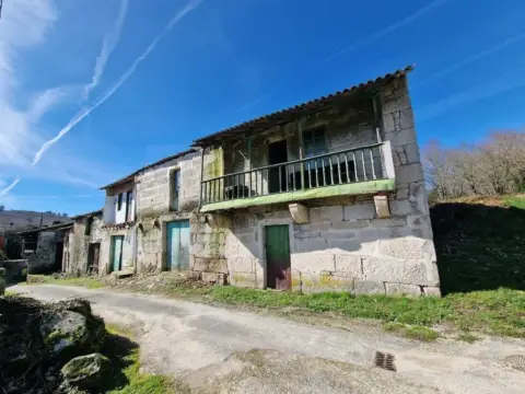 Casa rústica en A Carballeira (Xunqueira de Espadanedo)