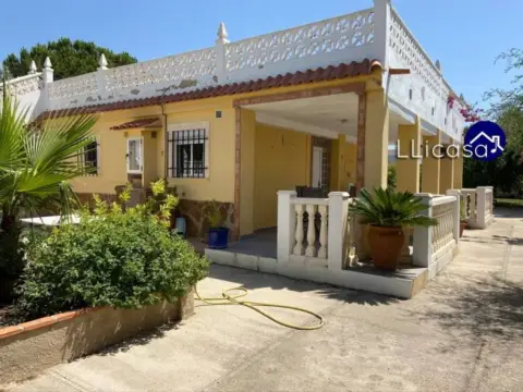Casa en Zona Parc de la Bombilla