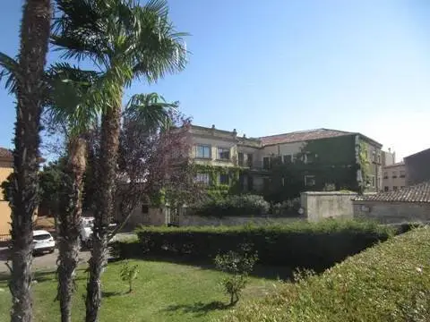 Edificio en calle de Sánchez Arjona