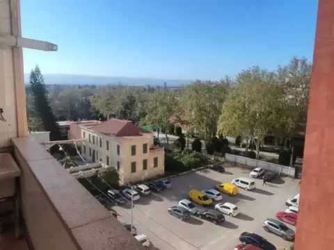 Piso en Avenida Juan Carlos I