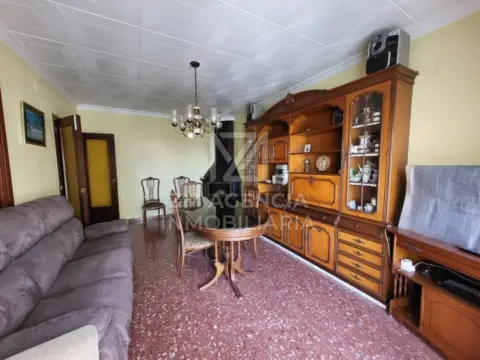 Casa rústica en calle de la Hospital