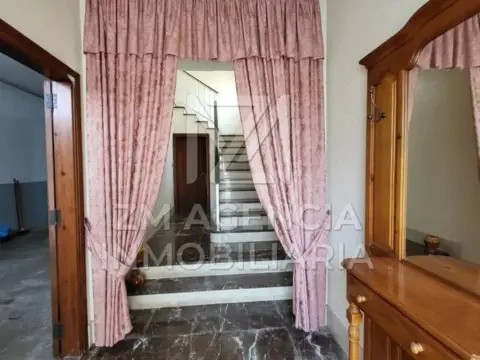 Casa rústica en calle de la Hospital