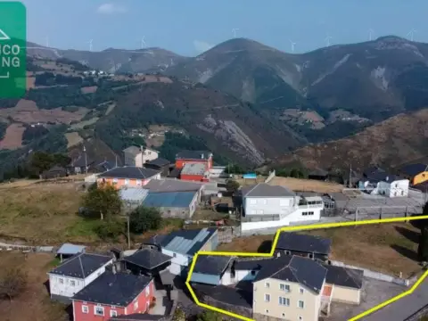 Casa adosada en calle Lendequintana, 24. 33717, Villayon (Asturias)
