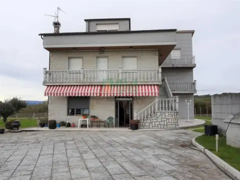 Casa en Paderne de Allariz