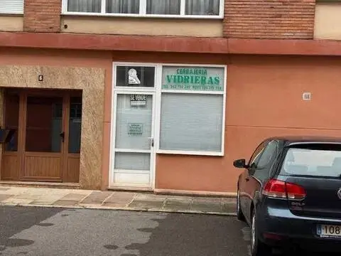 Local comercial en calle de José Calderón