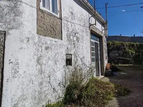 Casa rústica en calle Rodeiro, 899