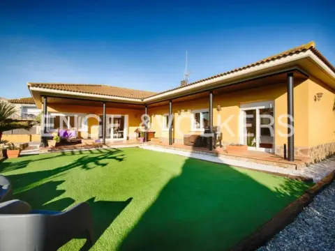 Chalet en Vilanova de La Muga