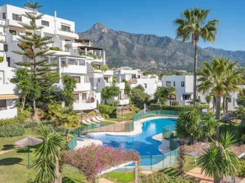 Piso en calle Sierra Bermeja, 93