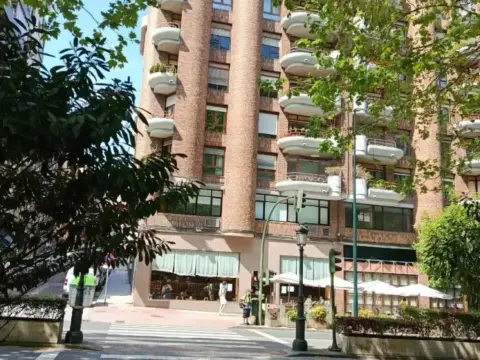 Local comercial en Numancia-San Fernando