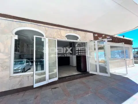 Local comercial en Puerto Deportivo