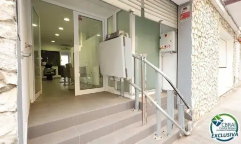 Local comercial en Carrer d'Eugeni d'Ors