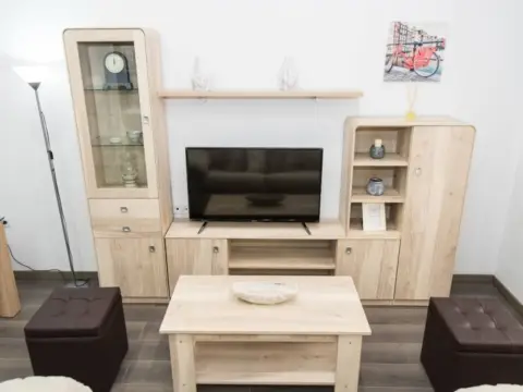 Piso en Huerta de la Reina-Arruzafilla-Parque Figueroa-Noreña