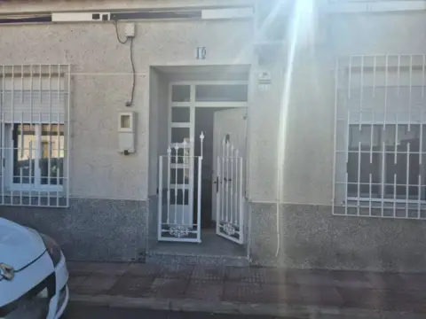 Chalet en calle de Cartagena