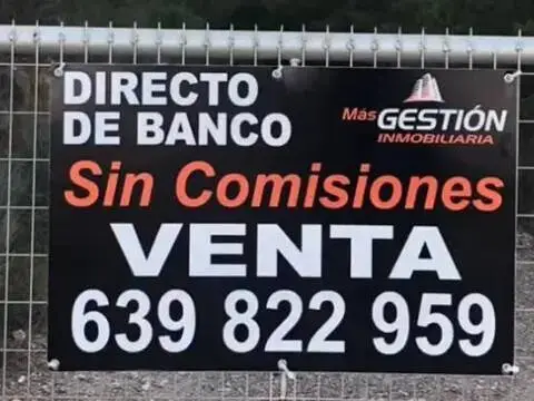 Terreno en calle La Salud La Hoya No Number