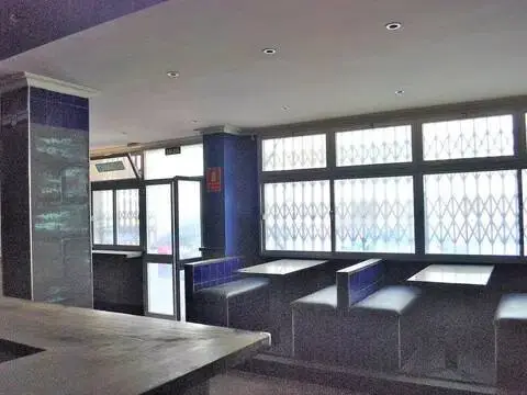 Local comercial en Avenida del Mar y Sierra