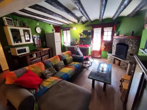 Casa rústica en Lascuarre
