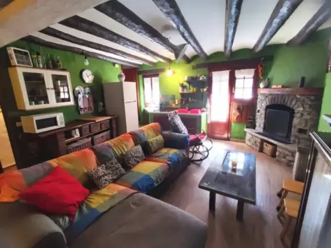 Casa rústica en Lascuarre