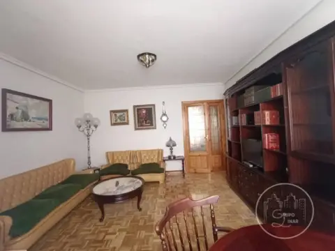 Piso en Ávila Capital