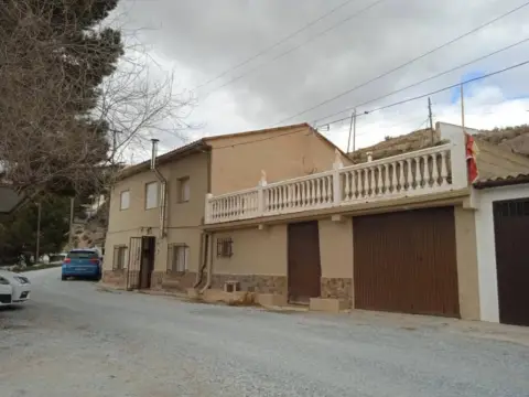 Casa en Zújar